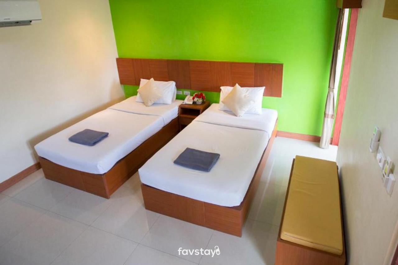 Twin Palms Suites And Residence Pattaya Luaran gambar