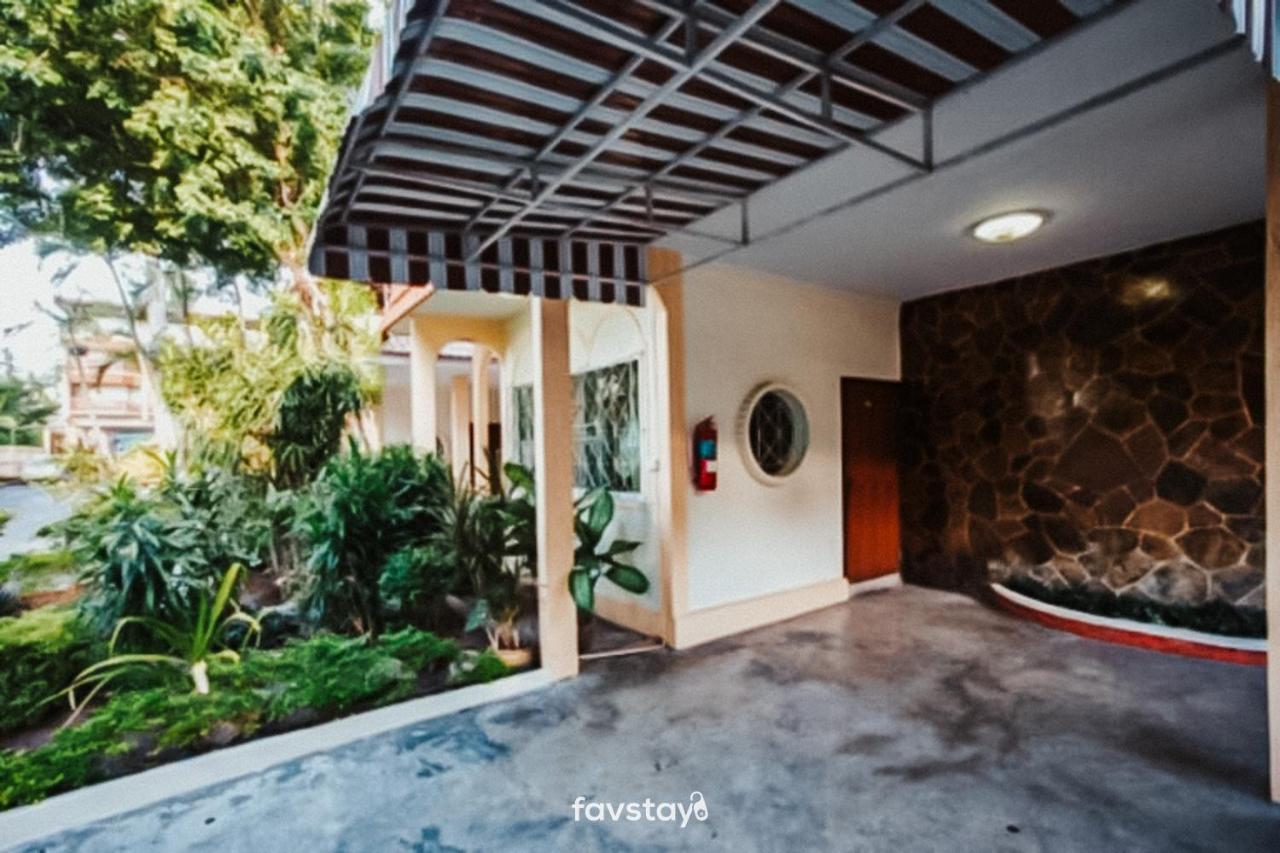 Twin Palms Suites And Residence Pattaya Luaran gambar