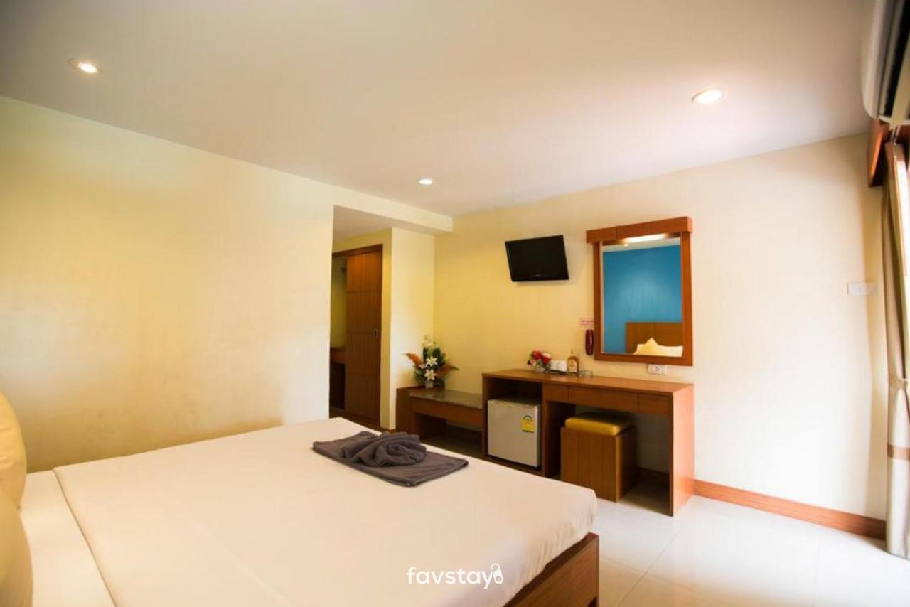 Twin Palms Suites And Residence Pattaya Luaran gambar