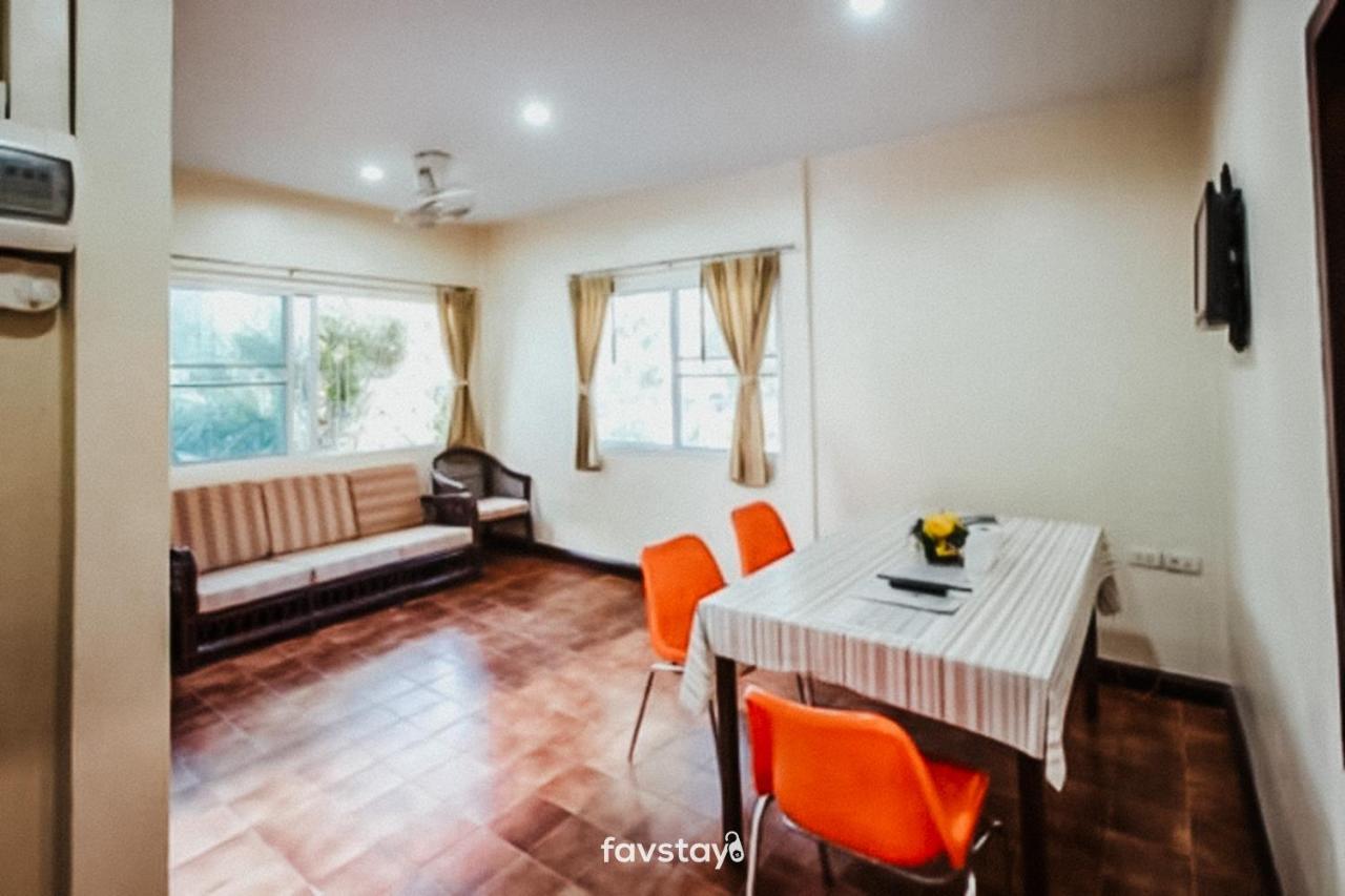 Twin Palms Suites And Residence Pattaya Luaran gambar