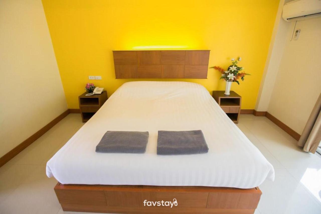 Twin Palms Suites And Residence Pattaya Luaran gambar