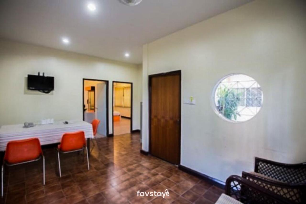 Twin Palms Suites And Residence Pattaya Luaran gambar