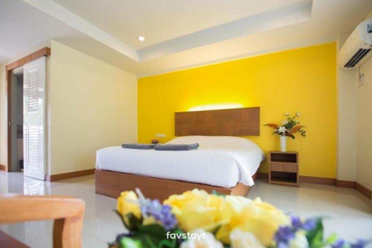 Twin Palms Suites And Residence Pattaya Luaran gambar