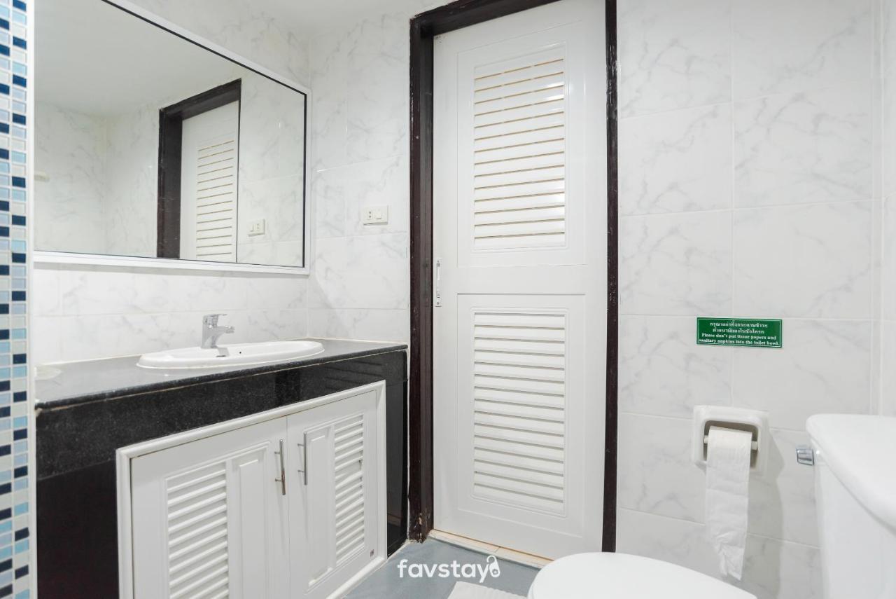 Twin Palms Suites And Residence Pattaya Luaran gambar