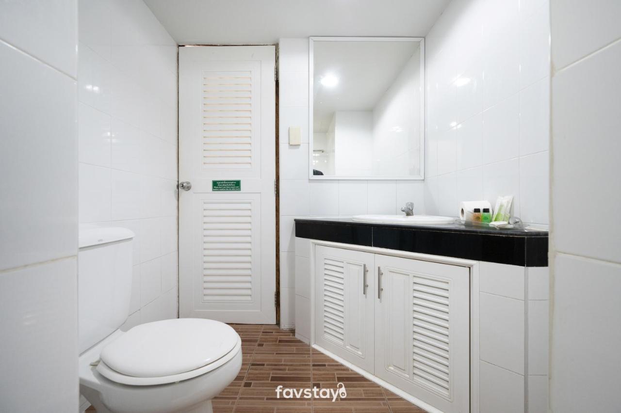 Twin Palms Suites And Residence Pattaya Luaran gambar